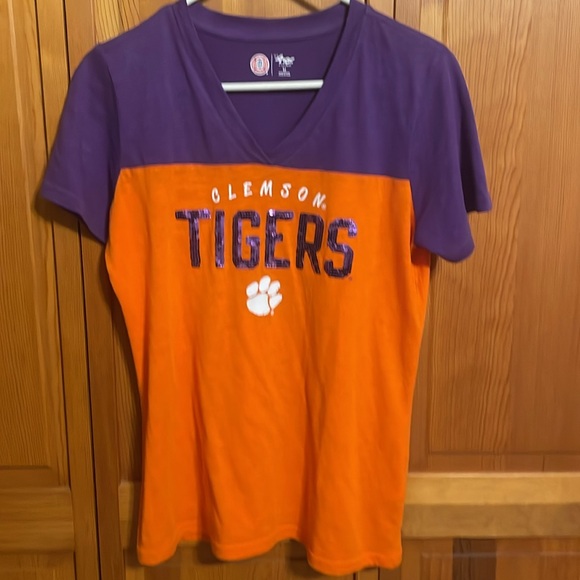 Two Clemson women’s t-shirts, size medium. - Picture 3 of 6
